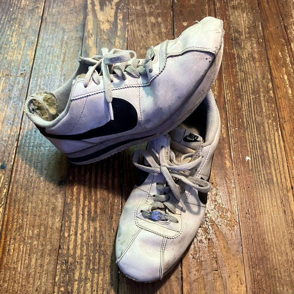 Nike cortex black and white